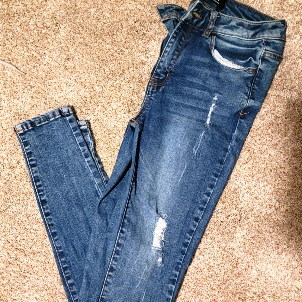 NWOT SKINNY JEANS